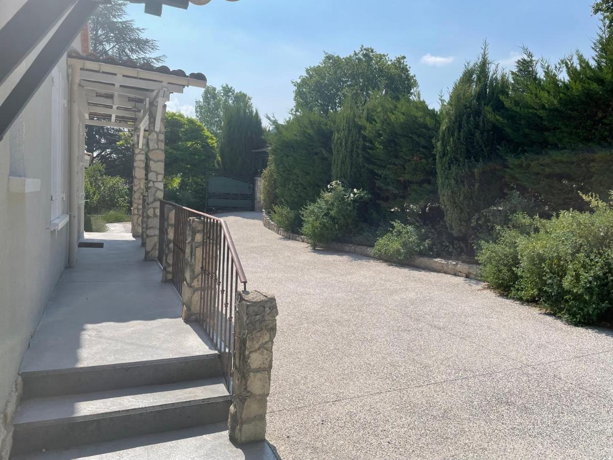 Villa Camille Céreste 外观 照片