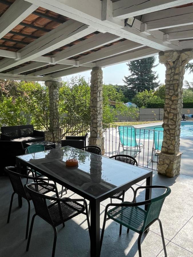 Villa Camille Céreste 外观 照片