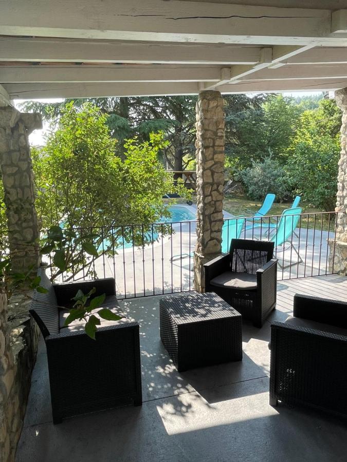 Villa Camille Céreste 外观 照片